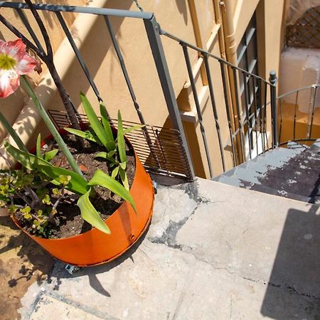 Stylish, Basement Studio With Roof Top Access - Ep9B Atenas Exterior foto